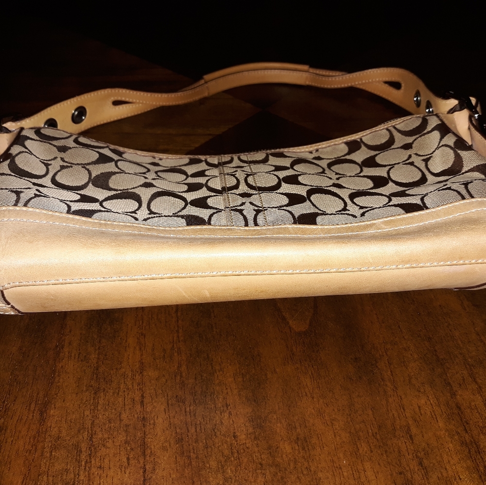 Coach purse - Picture 6 of 7